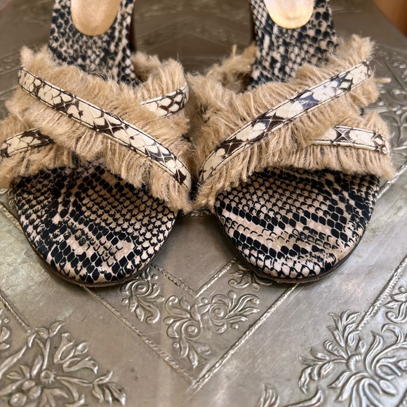 Dolce & Gabbana open toe snakeskin sandals. Size 38. - Picture 3 of 7